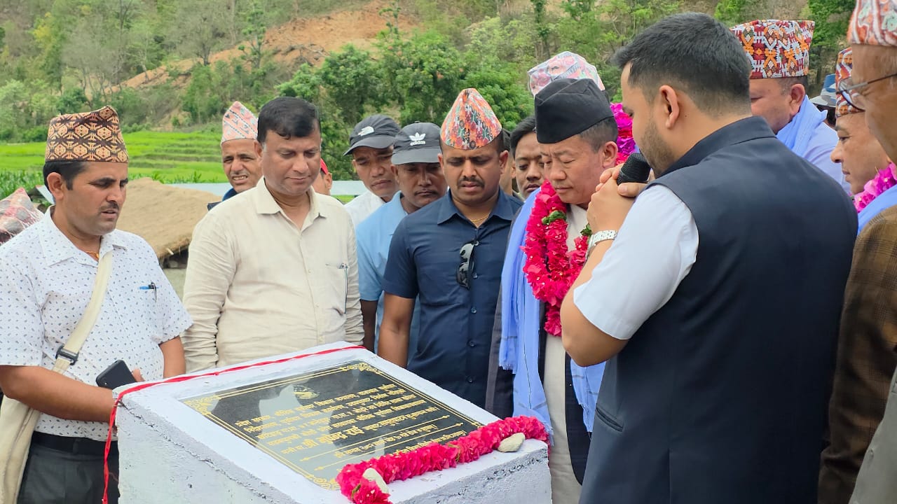 कोशीका भौतिक मन्त्रीलाई खाेटाङका पुल उद्घाटन गर्न भ्याई नभ्याई, विपद्तर्फको बजेट पनि उतै खन्याए