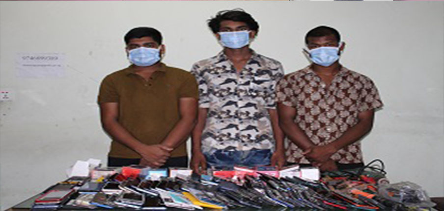 विराटनगरमा पसल फोरेर माेबाइल चाेर्ने तीन जना पक्राउ