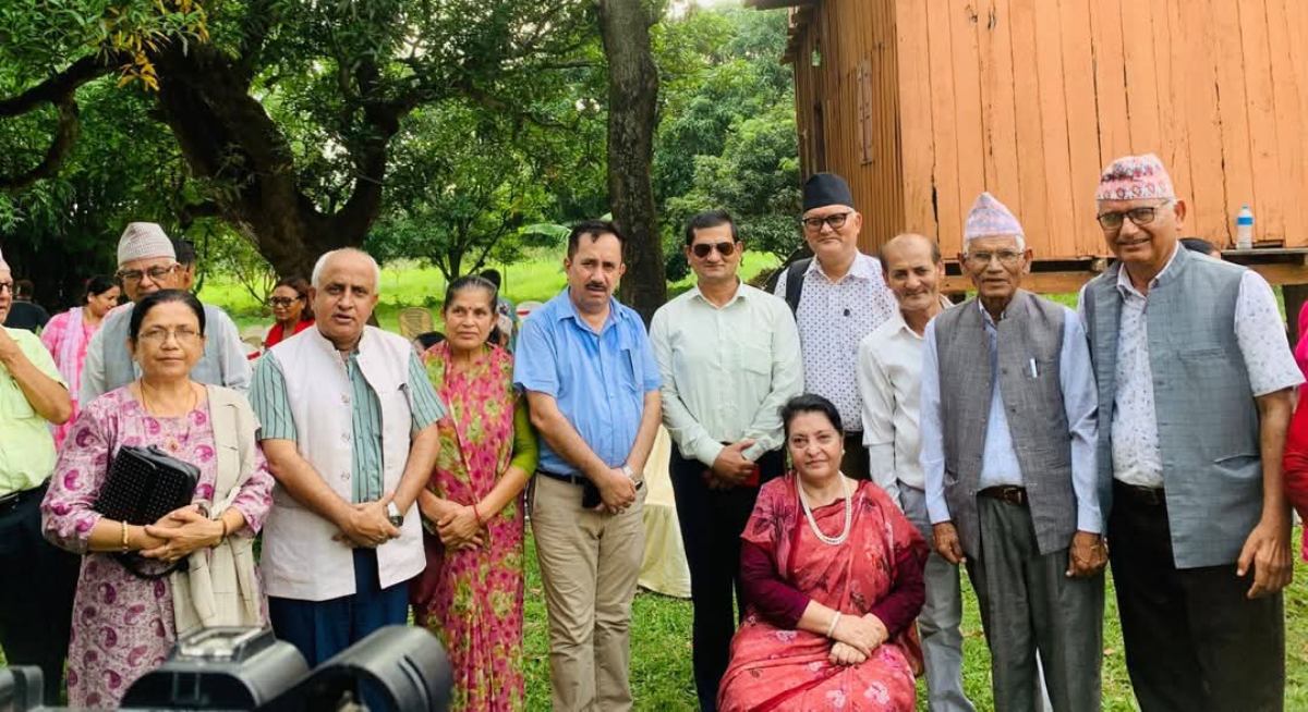 १० वर्षपछि मदनको घर पुगिन विद्या भण्डारी