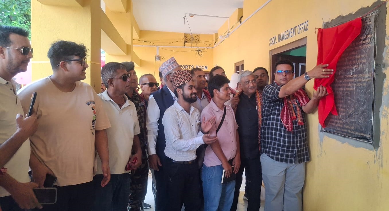 रोटरीद्वारा निर्मित विद्यालय भवन मेयर कोइरालाले जिम्मा लिए