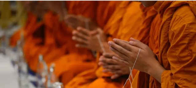 ‘मिस गल्फ’ले ९ बौद्ध भिक्षुसँग यौन सम्पर्क गरिन्, फोटो-भिडियो देखाएपछि पक्राउ परिन्