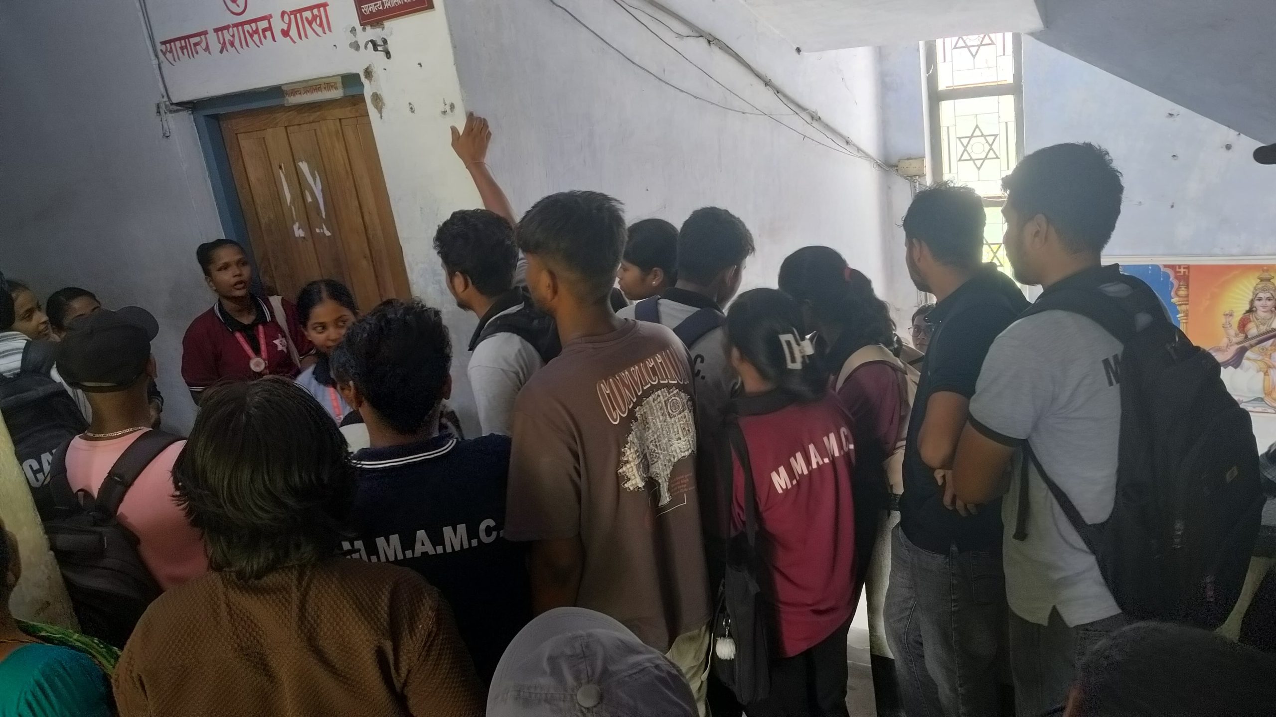 महेन्द्र मोरङ क्याम्पस प्रशासनमा विद्यार्थीद्वारा तालाबन्दी