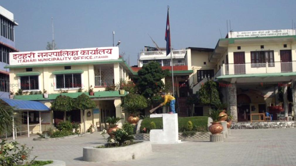 बजेट शुन्यता र पत्रकारको आन्दोलन ‘अन्देखा’ गर्दै इटहरीका मेयर भारत भ्रमणमा