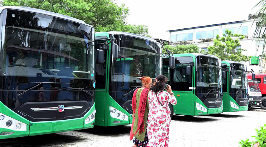 नगर बस सञ्चालनको होड : इटहरीमा चल्यो-बेलबारीमा थन्कियो, विराटनगरमा अन्योल