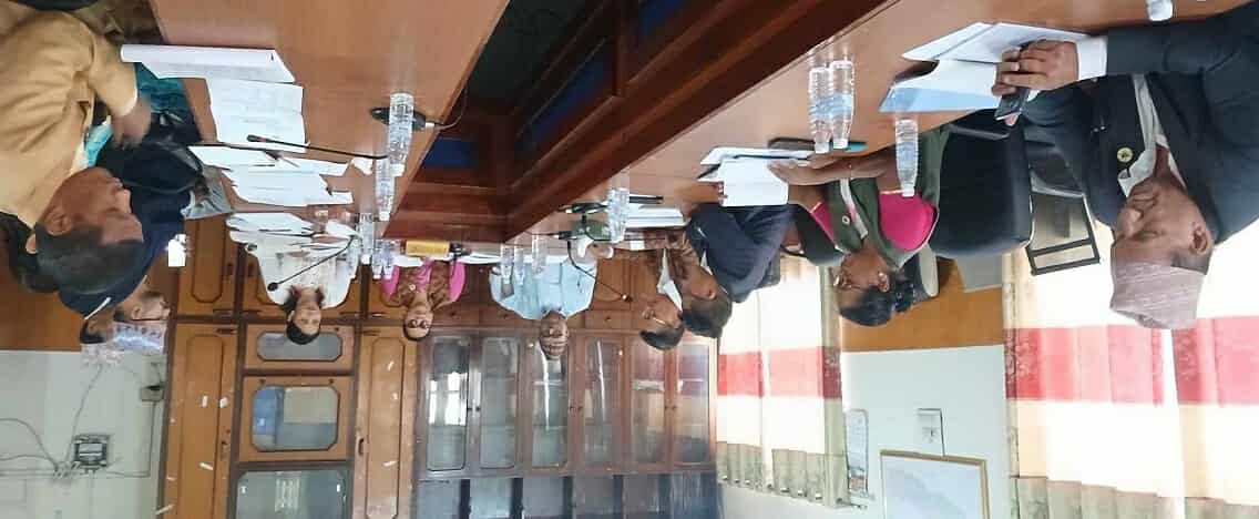 कोसीका सांसदहरुको उल्टो तस्बिर छापेर पत्रकार जरिवानाको विरोध