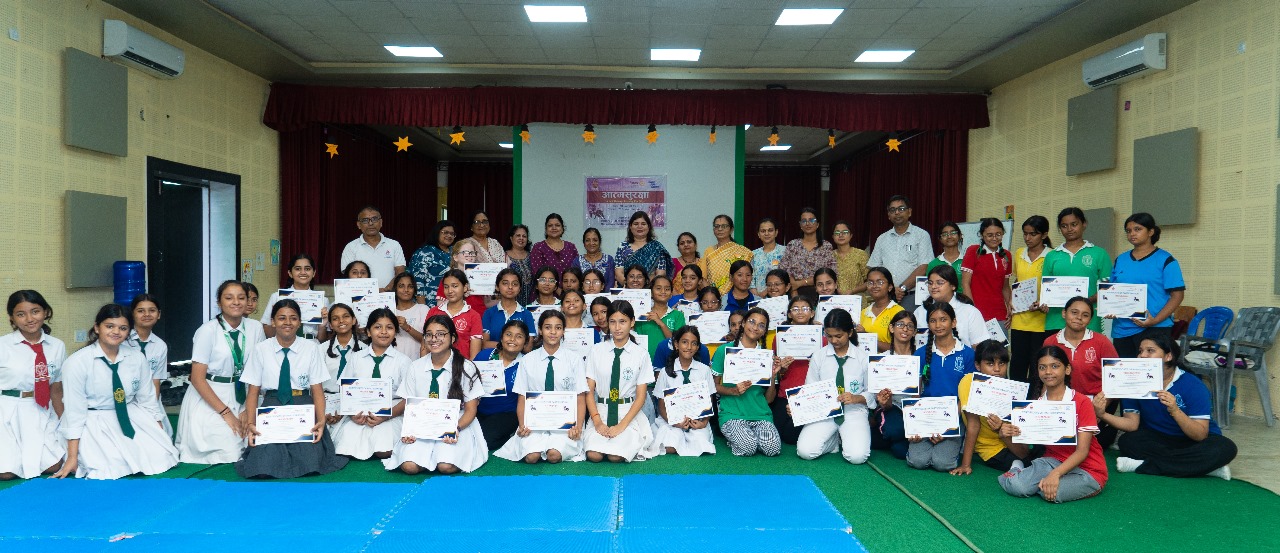 सेल्फ डिफेन्स तालिमका ६२ छात्रालाई प्रमाण पत्र वितरण