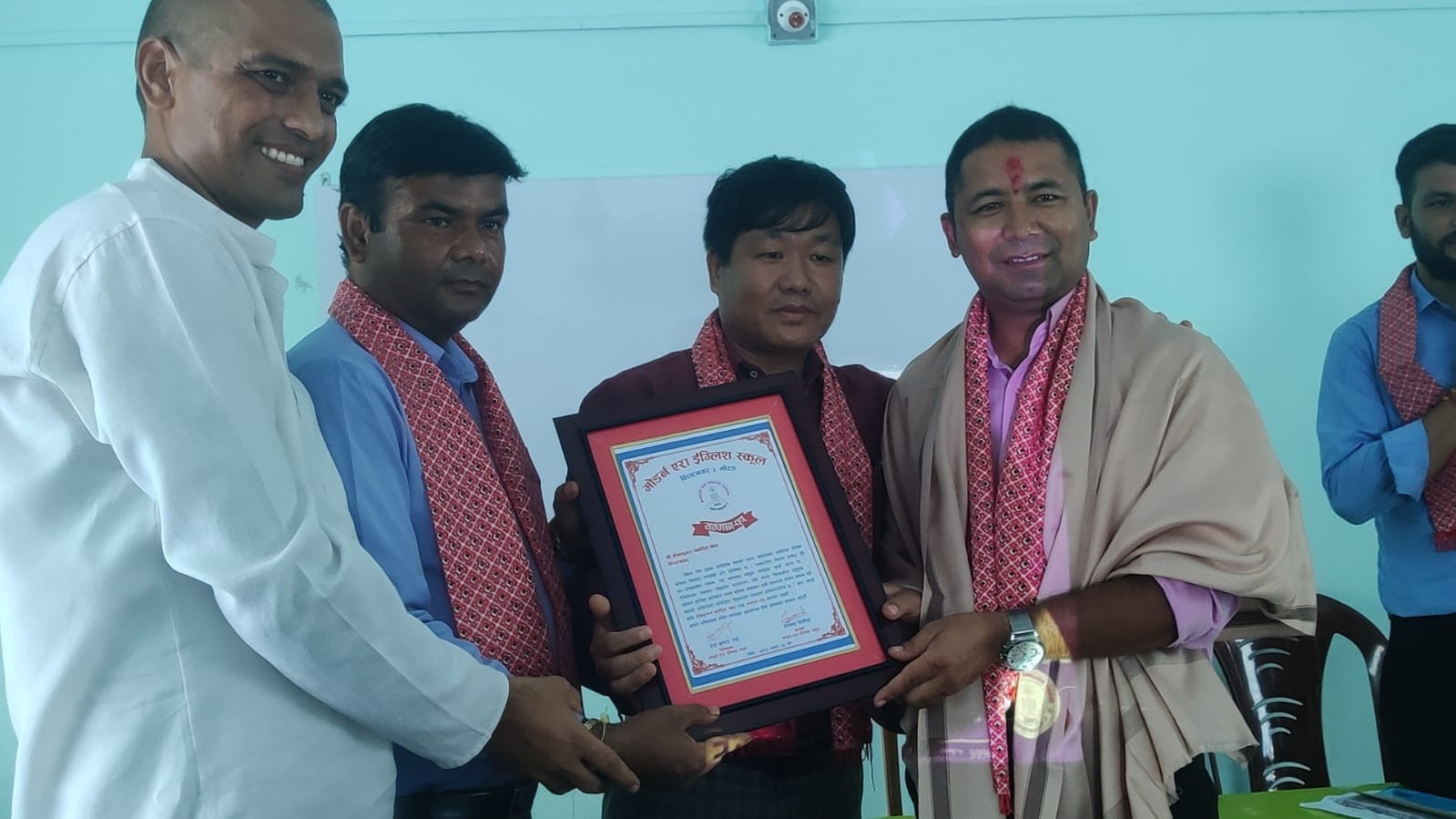 मोर्डन एरा बाेर्डिङमा गुन्जिए कवि नवाेदित