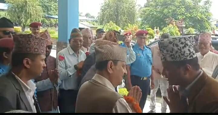 परिवारसहित दमक दरबार आए पूर्वराजा