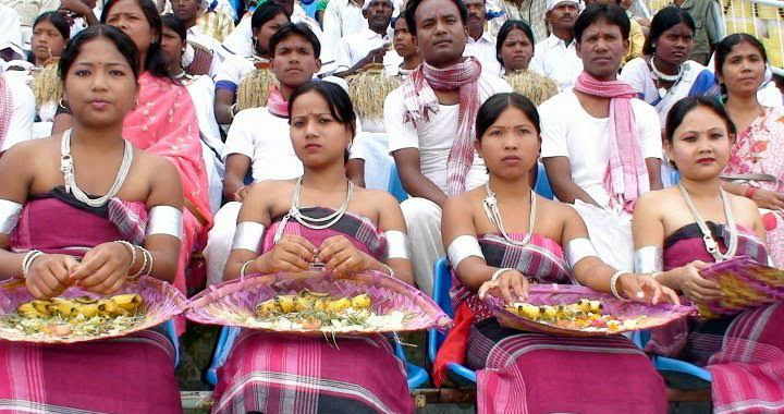 थारु समुदायद्वारा अटवारी पर्व उत्साहपूर्वक मनाइँदै