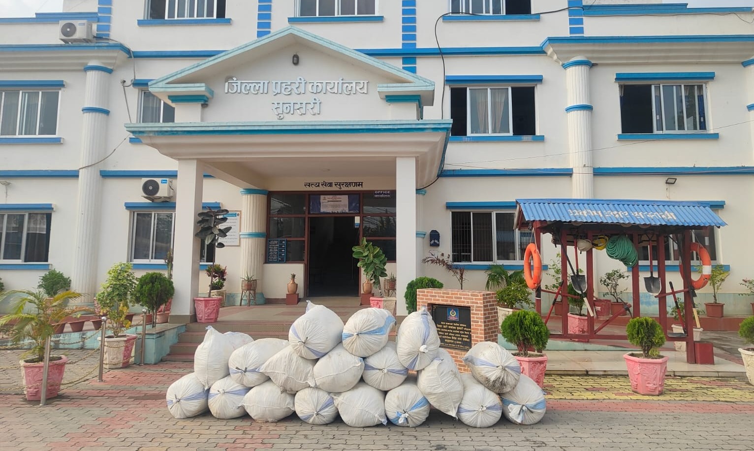 बेवारिसे अवस्थामा १८ बोरा गाँजा बरामद
