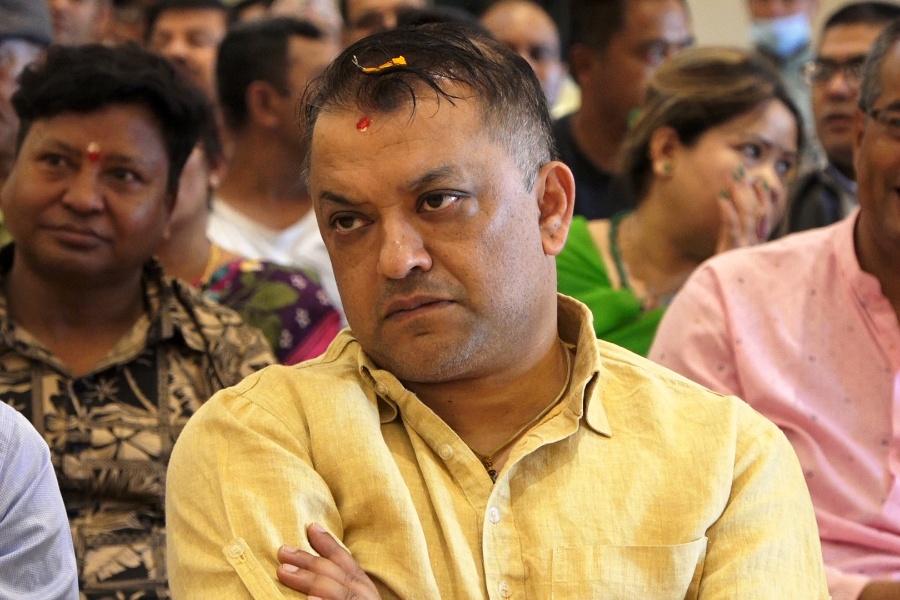 माफी माग्दै गगन थापाले भने- यही संविधान टेकेर अघि बढ्नु पर्छ (भिडियो)