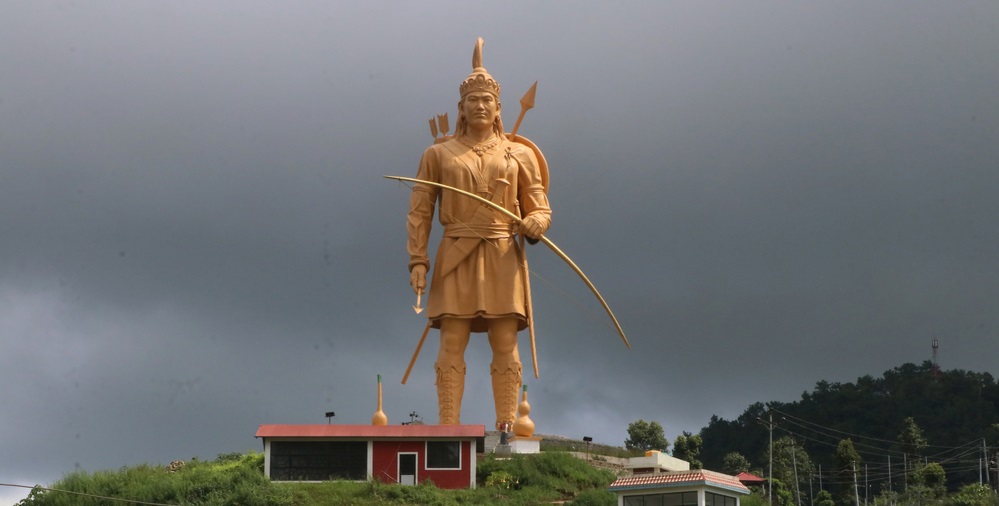 पहिचान पक्षधरकै अवरोधले भएन  ११० फिट अग्लो यलम्बर सालिक अनावरण