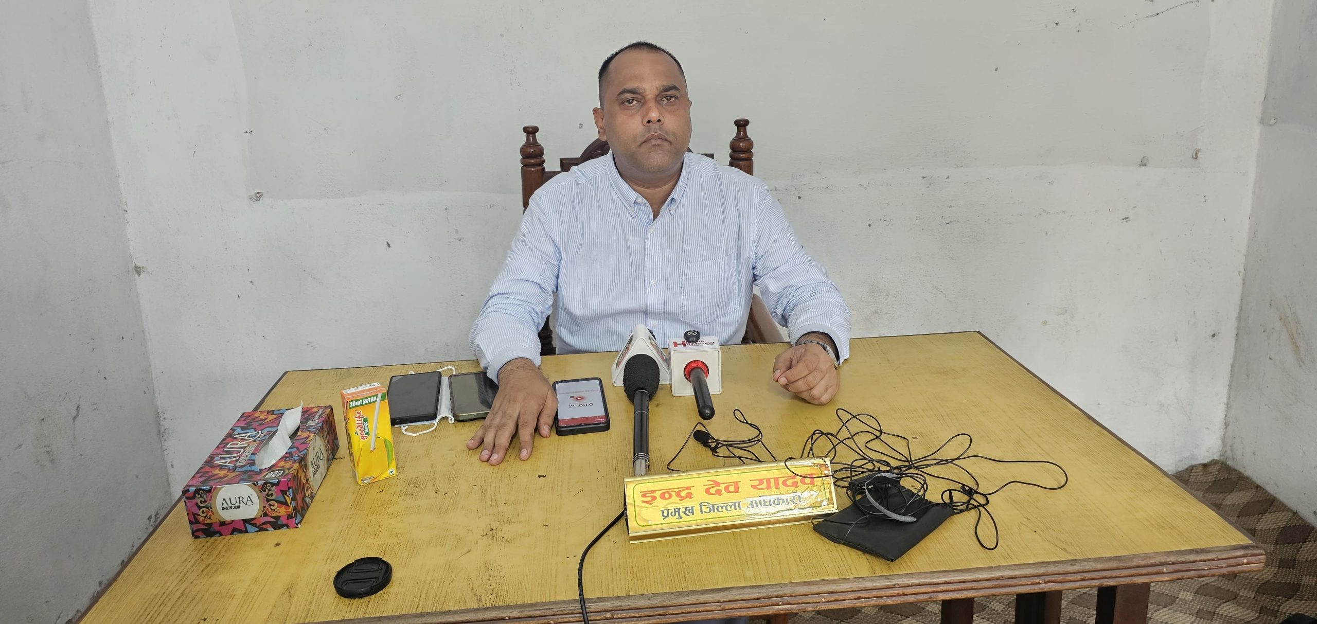 मोरङका सिडिओको आग्रह:’अवस्था सामान्य बन्दैछ,तर सतर्क भने बसौं’