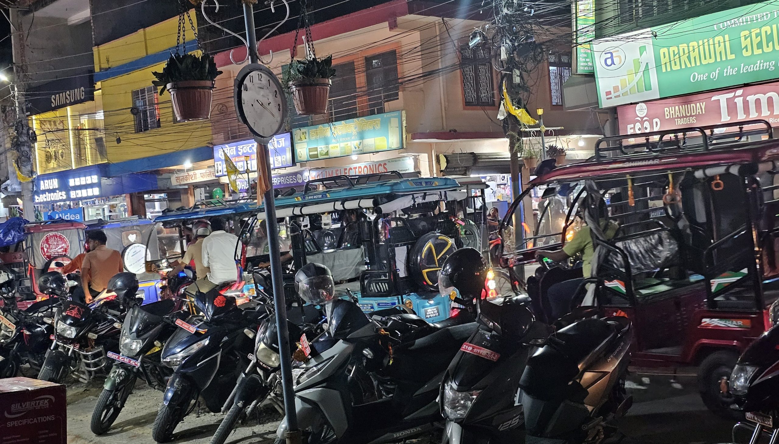 चाडबाडको बेला झन् भद्रगोल बन्यो विराटनगरको ट्राफिक व्यवस्थापन