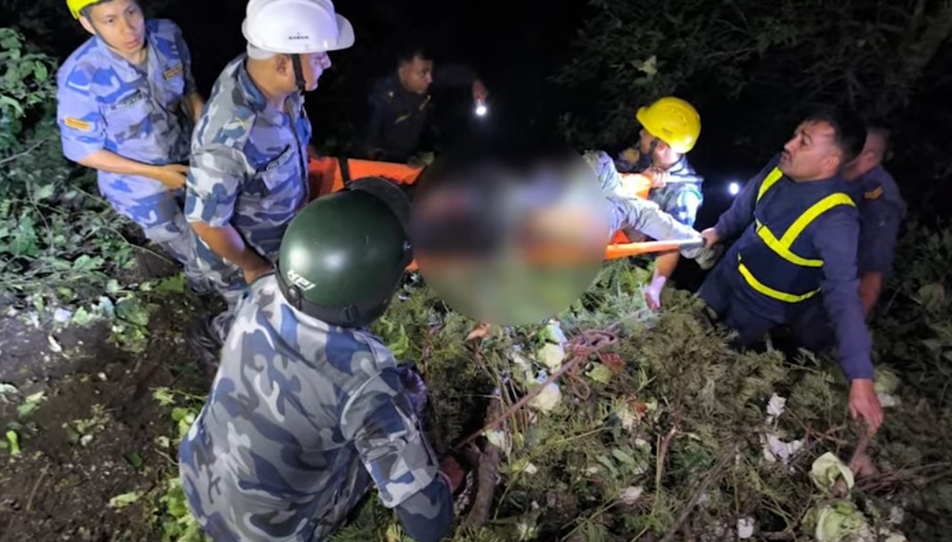 धनकुटामा मिनि ट्रक दुर्घटना: सहचालकको मृत्यु, चालक सामान्य घाइते