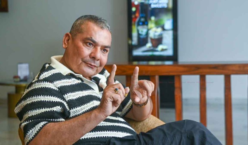 दुर्गा प्रसाइँ भन्छन्- ‘प्रचण्ड, ओली र देउवालाई तत्काल पक्राउ गरिनुपर्छ’
