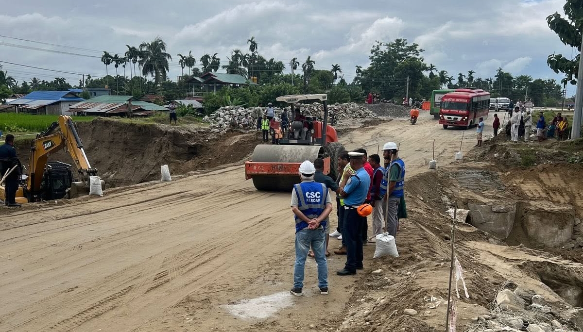 दूधेमा डाइभर्सन निर्माण भएपछि पूर्व पश्चिम राजमार्ग खुल्यो