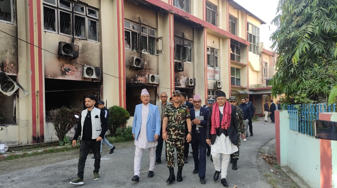 सभामुख घिमिरेद्वारा जलेको तथा निर्माणाधीन कोशी प्रदेश सभा भवन निरीक्षण