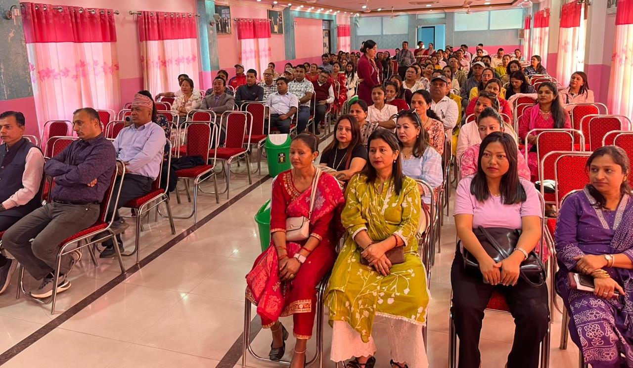 बालबालिकाको सर्वाङ्गीण विकासका लागि अभिभावकको भूमिका बुझाउँदै एभरेष्ट