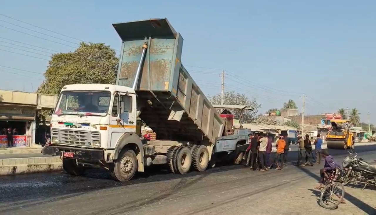 हुलाकी सडक नयाँ बजार खण्डमा दोस्रो चरणको कालोपत्रे