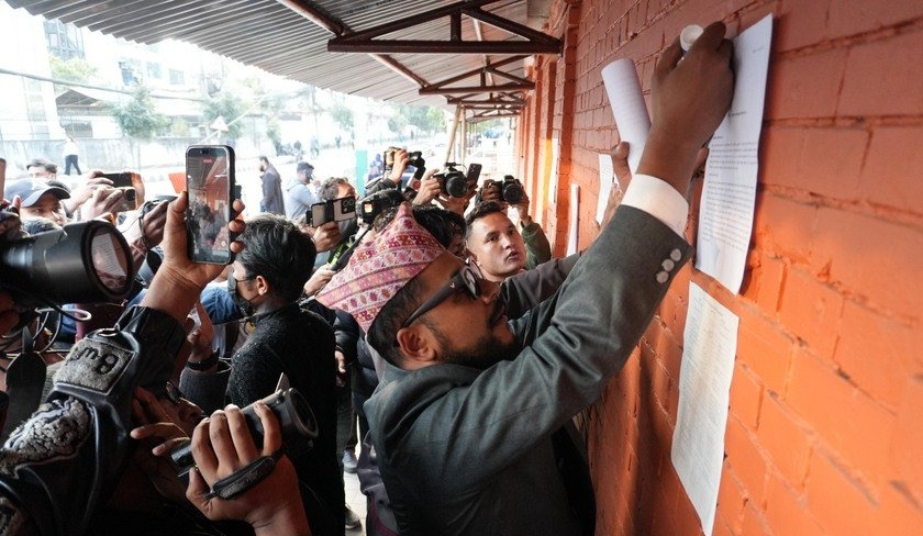 बालुवाटारमा प्रधानमन्त्रीविरुद्ध मिराज समूहको प्रदर्शन, दुई जना पक्राउ