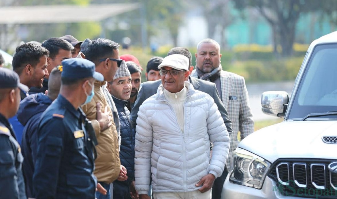 छानबिन आयोगमा रमेश लेखकले दिए लिखित बयान, ओलीको नजाने अडान कायमै