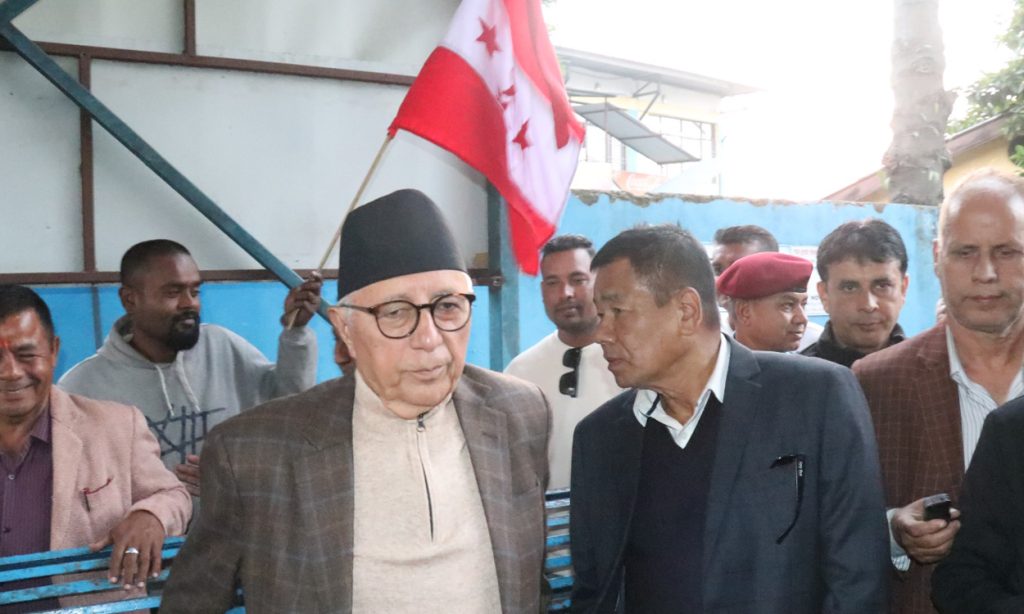 घोषित मितिमा चुनाव नभए संसद पुर्नस्थापना हुन्छः डा. शेखर कोइराला