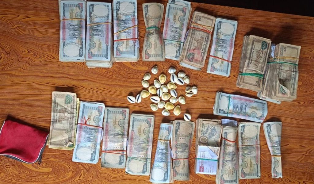 धरानमा आठ जुवाडे पक्राउ