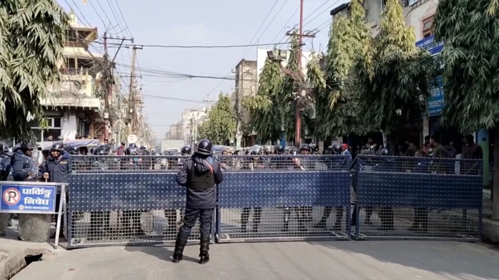 वीरगञ्जमा जारी कर्फ्यू लम्बियो