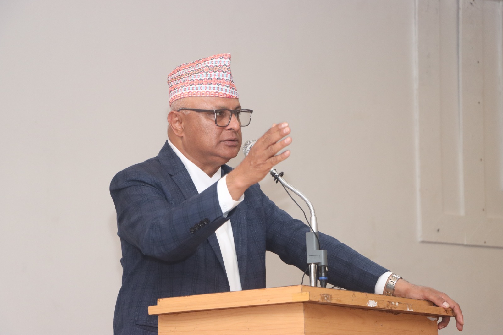 सडक पूर्वाधार निर्माण दीर्घकालसम्म हुने गरी बनाइनु पर्छः मुख्यमन्त्री कार्की