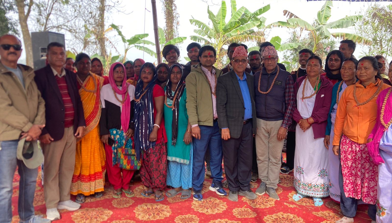 विराटनगरको खद्रा टोलबासी एमालेमा प्रवेश गरे