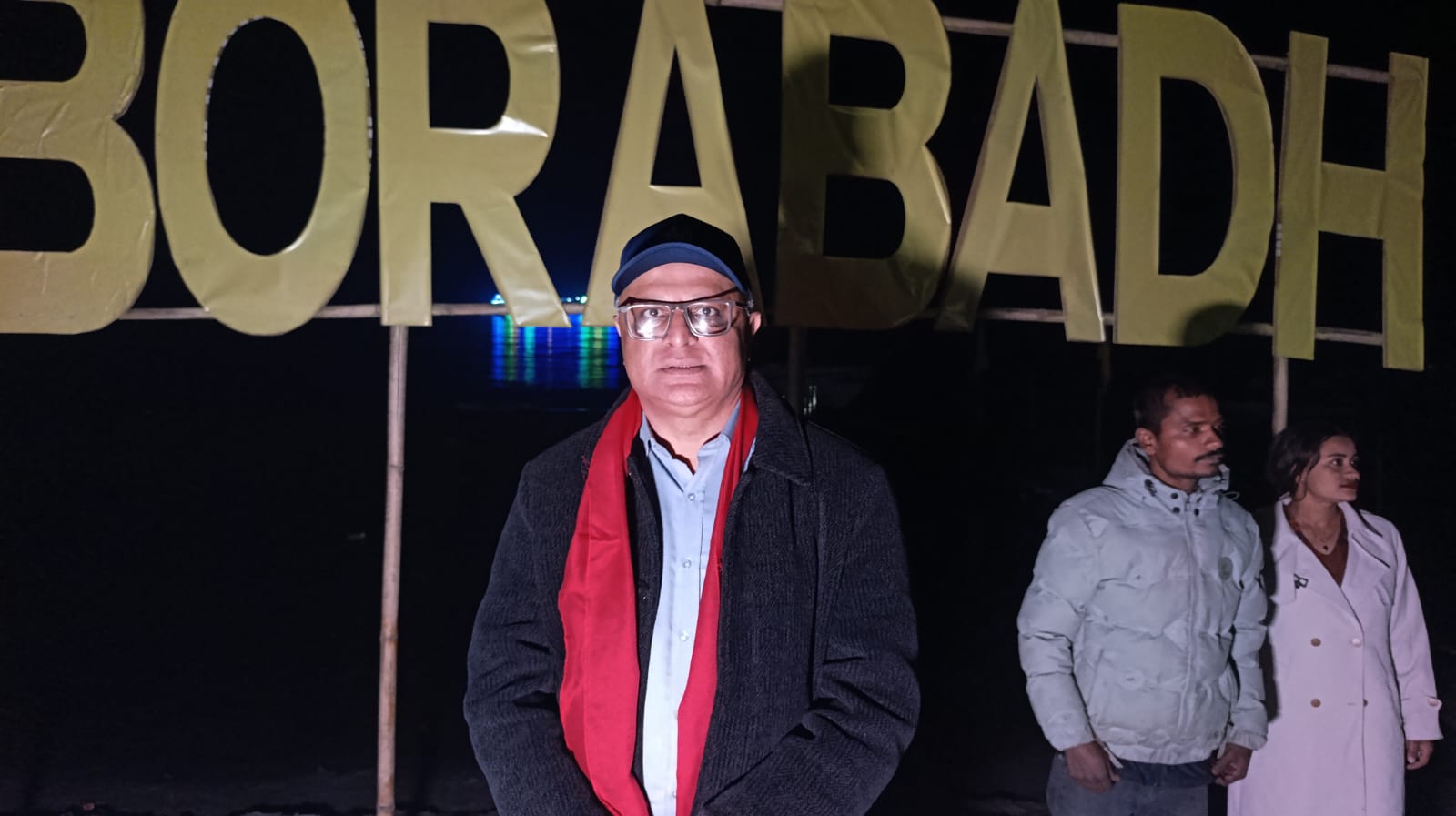 बोराबाँधमा कोशीका मुख्यमन्त्री, खादा लगाए-डुंगा चढे