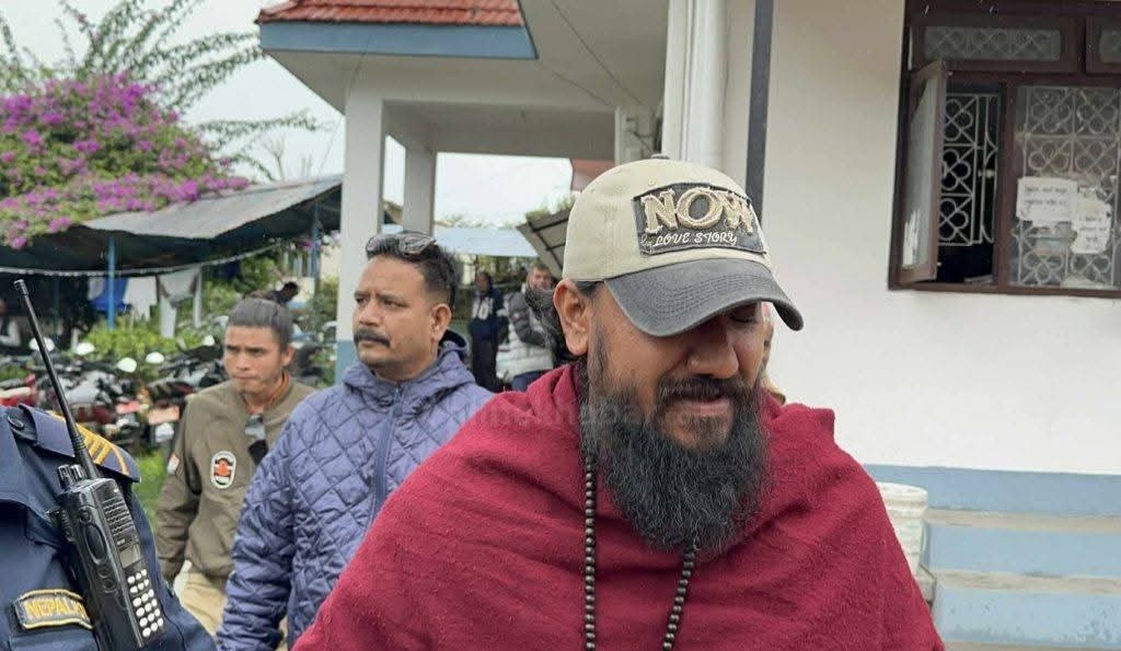 रास्वपा बांकेका उमेदवार खगेन्द्र सुनारलाई पार्टीले गरायो सचेत