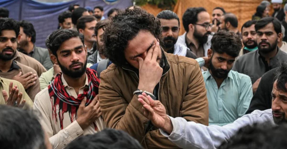 इस्लामाबादको शिया मस्जिदमा आत्मघाती विस्फोट: ३१ को मृत्यु, १६९ घाइते