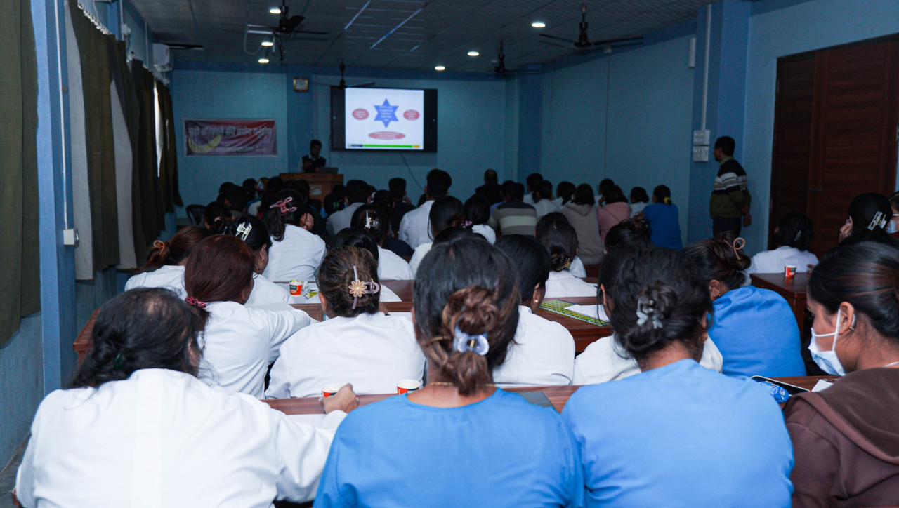 विराटनगरमा निःशुल्क बाँडियो कण्डम, सही ढंगले प्रयोग गर्न आग्रह