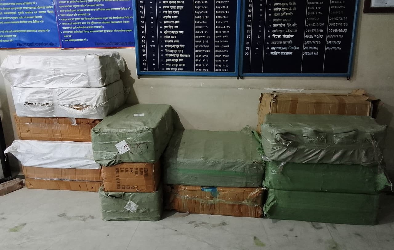 विराटनगरको घोघापुल चोकबाट ५ हजार ४१० वटा चश्मा बरामद