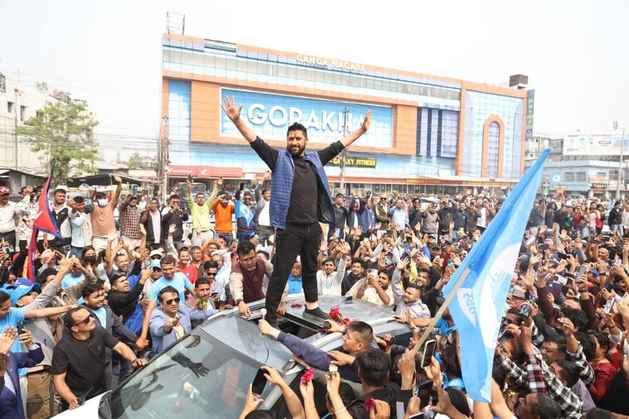 Hamro Biratnagar News Channel ,गृहकै निर्णय मान्दैनन् रवि, गाडीको रुफटपबाट हात हल्लाउन छाडेनन्, Biratnagar Top News Channel