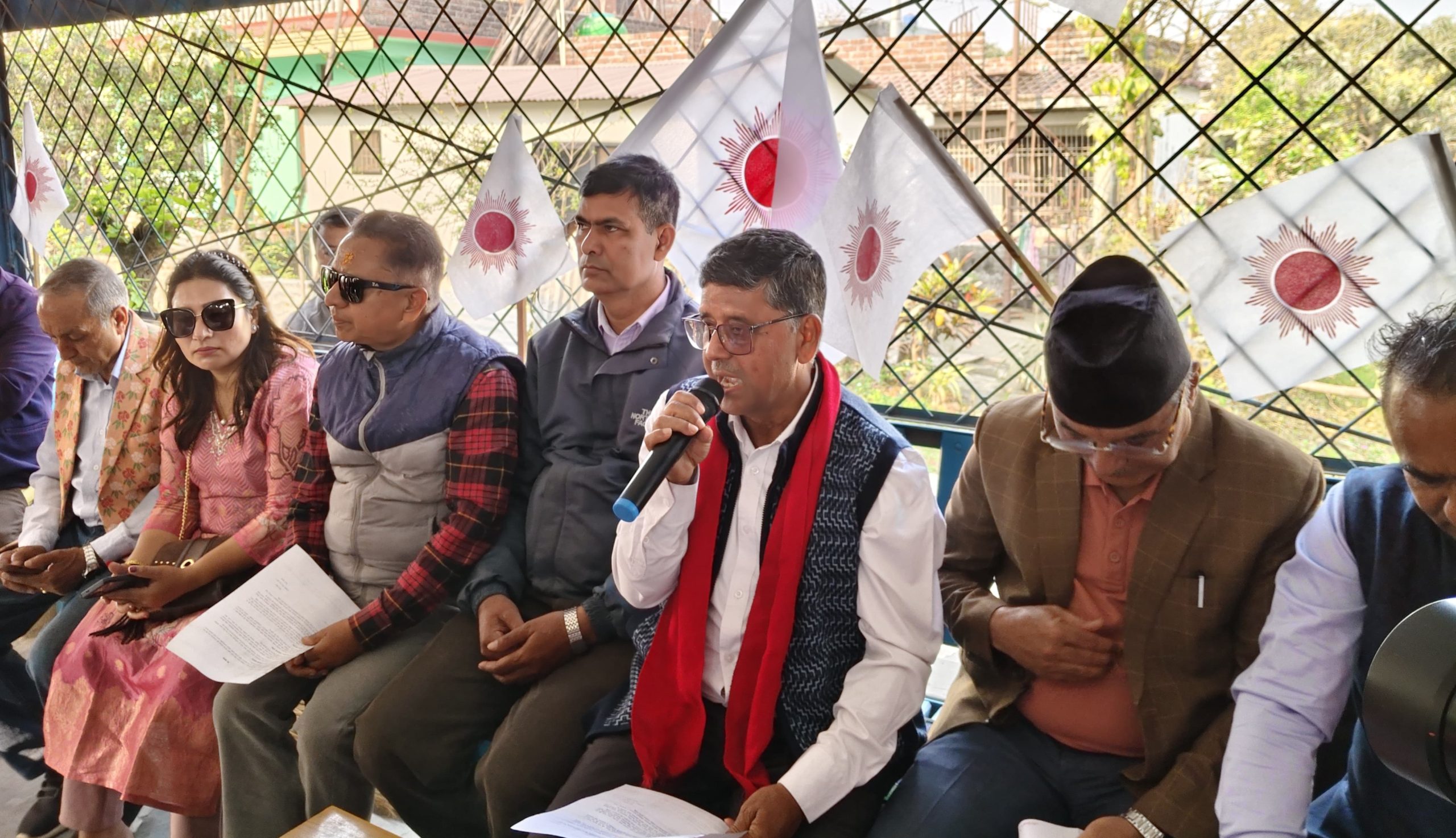 Hamro Biratnagar News Channel ,घरदैलो गर्दै २० हजार मतदाताका घर पुगे एमाले उम्मेदवार जीवन घिमिरे, Biratnagar Top News Channel