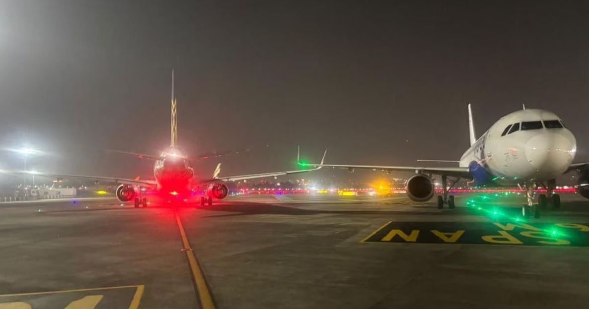 मुम्बई विमानस्थलमा इन्डिगो र एयर इन्डिया विमानको पखेटा ठोक्कियो