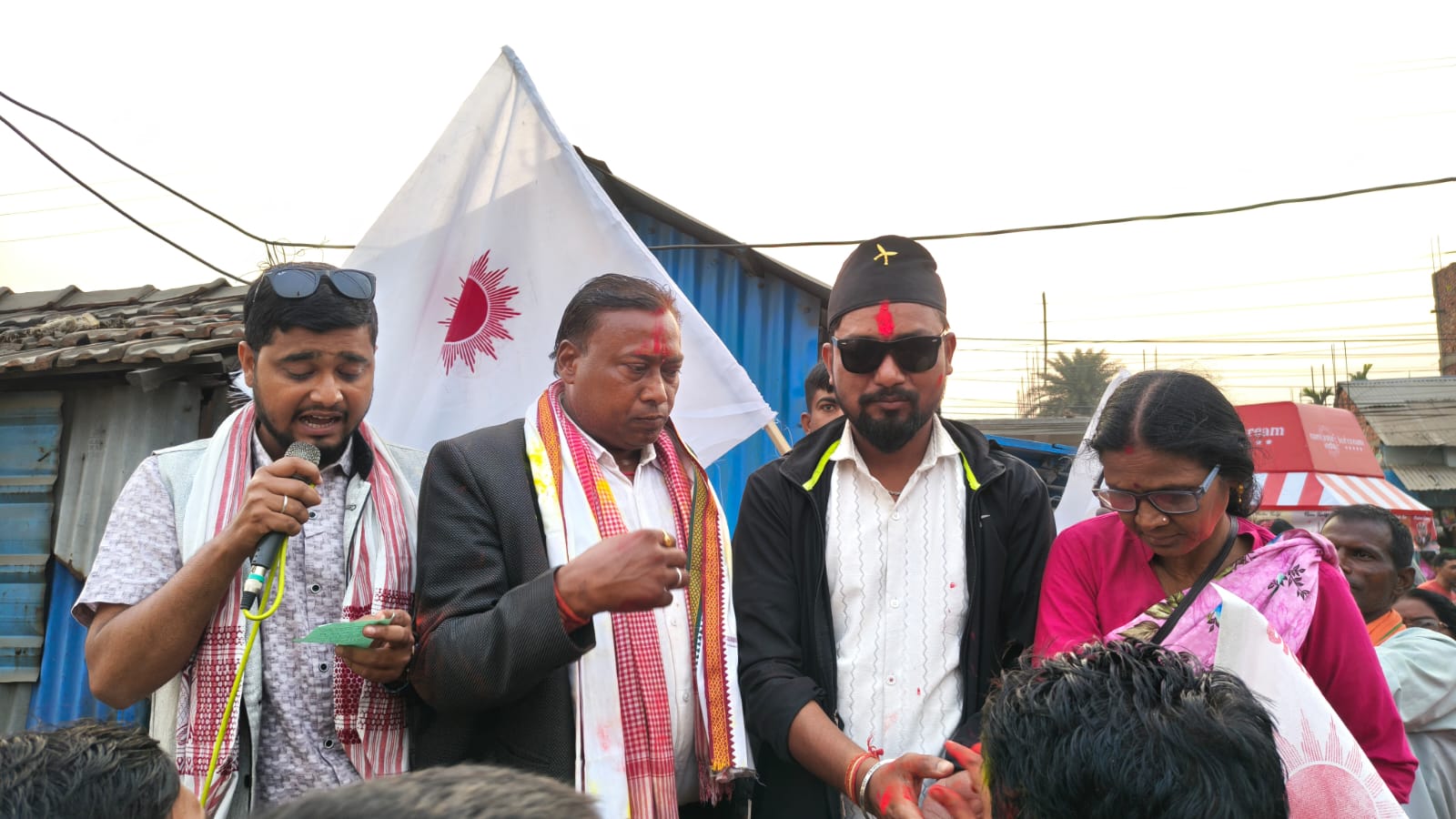 मनोज अग्रवाललाई सघाउन रास्वपा वडा सभापति एमालेमा