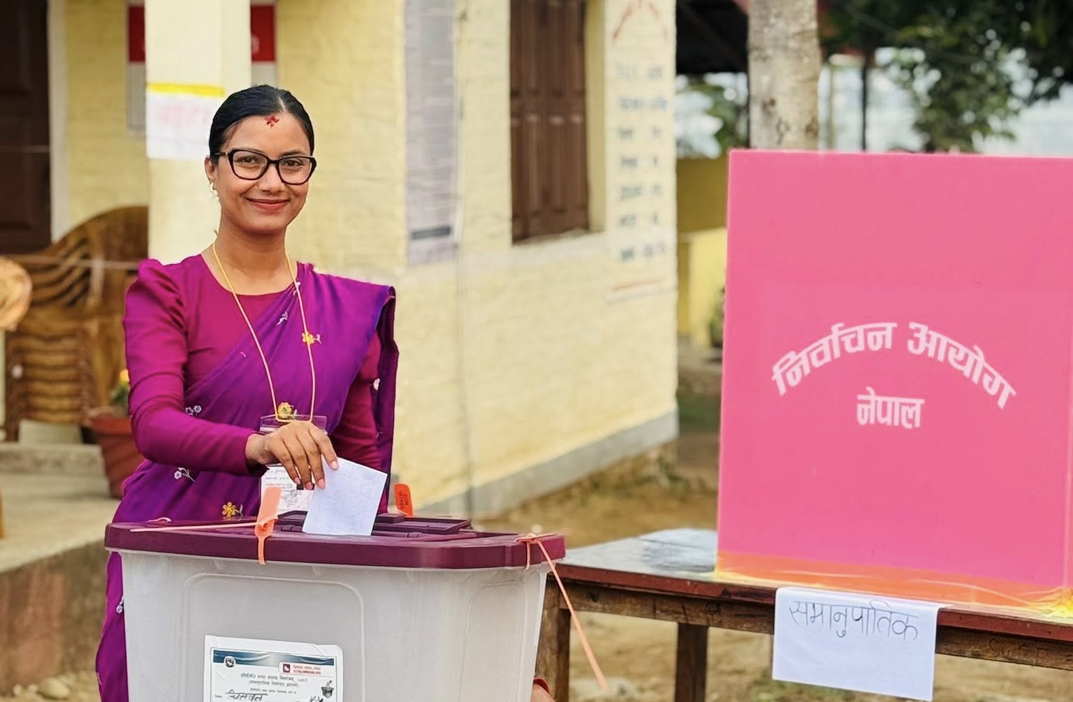 Hamro Biratnagar News Channel ,सोविता गौतम भन्छिन् : बालेनको नेतृत्वमा नयाँ सरकार बन्छ, Biratnagar Top News Channel