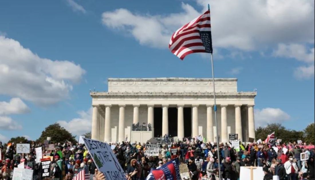 अमेरिकामा किन भईरहेछ दैनिक प्रदर्शन ?