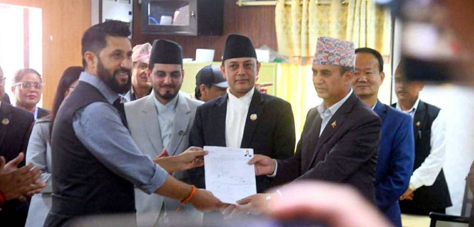 सभामुखमा रास्वपा सांसद डिपी अर्यालले गराए मनोनयन दर्ता