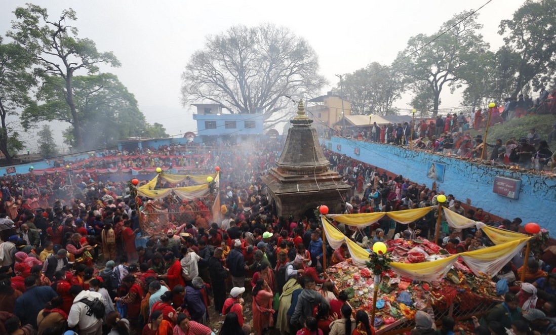 Hamro Biratnagar News Channel ,आज आमाको मुख हेर्ने दिन, मातातीर्थ कुण्डमा‌ घुइँचो, Biratnagar Top News Channel