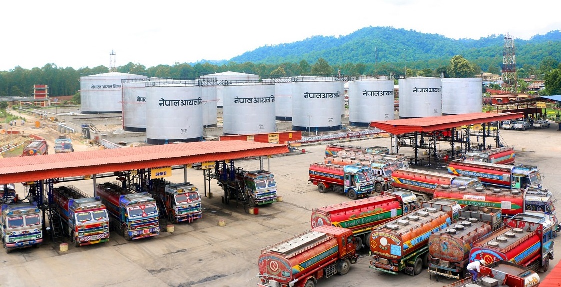 नेपालमा कमजोर पेट्रोलियम भण्डारणः १५ दिनलाई पुग्ने पेट्रोल मौज्दात, एलपी ग्याँसको परिमाण घट्दो