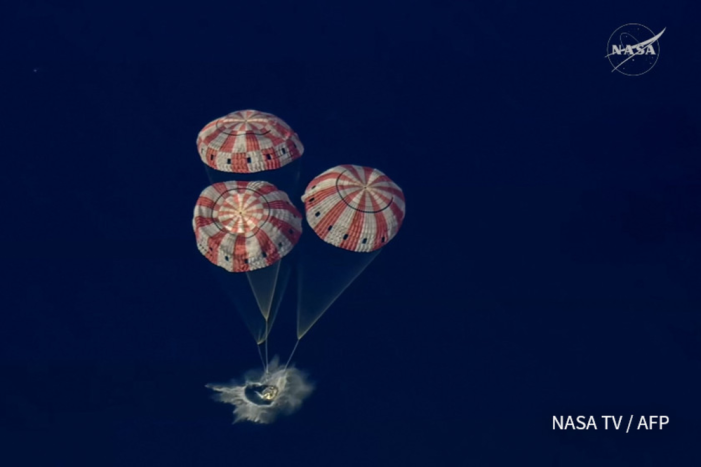 चन्द्र मिसनबाट फर्कियो आर्टेमिस टोली