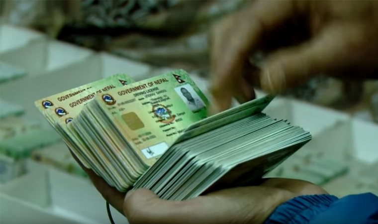 ‘ड्राईभिङ लाइसेन्स’ छपाइको गति बढाइयो, ९४ हजार थान वितरण गर्न पठाइयो