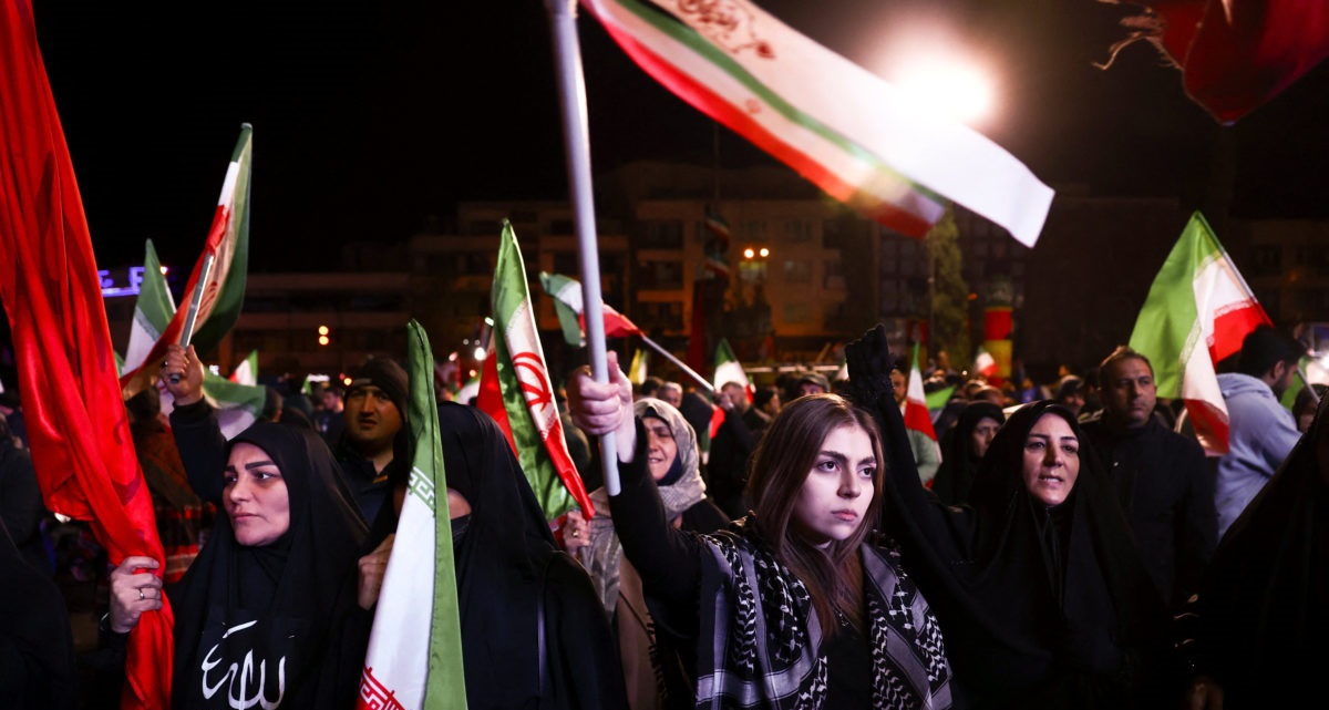 अमेरिका-इरान युद्धः दुबै देश गर्दैछन् जितको दाबी !