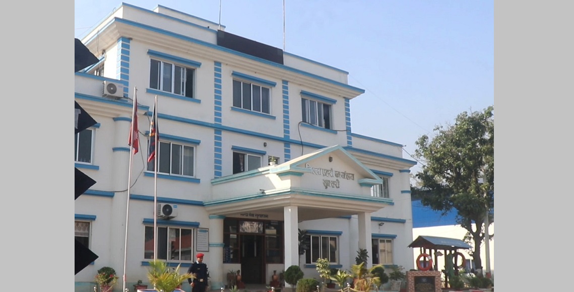 Hamro Biratnagar News Channel ,सुनसरीका सरकारी कार्यालयबाट एक दर्जन बढी बिचौलिया पक्राउ, Biratnagar Top News Channel