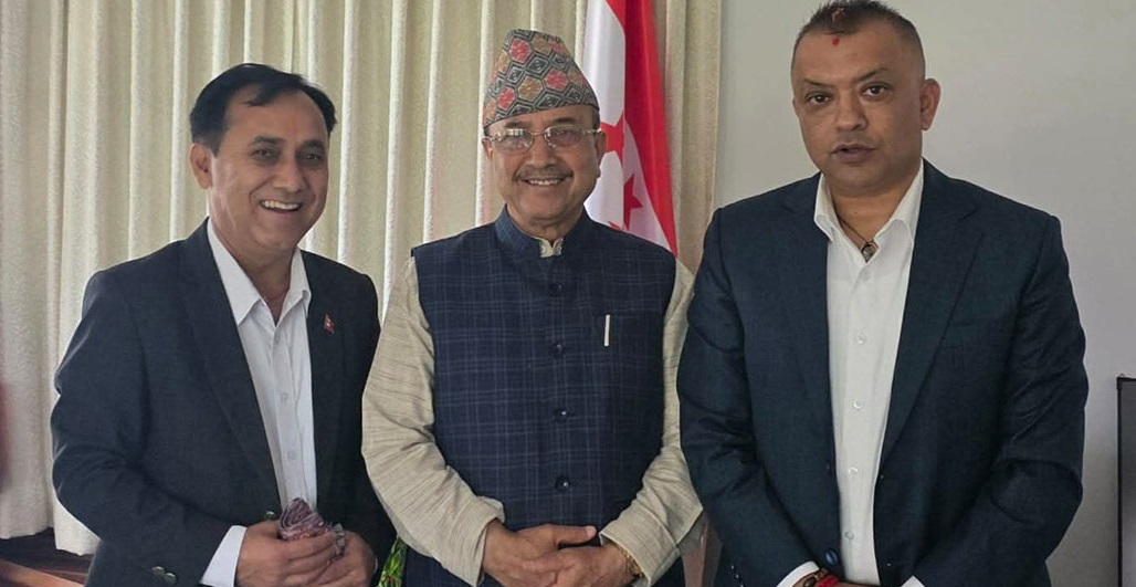 पूर्णबहादुर भेट्न घरमै पुगे गगन-विश्व